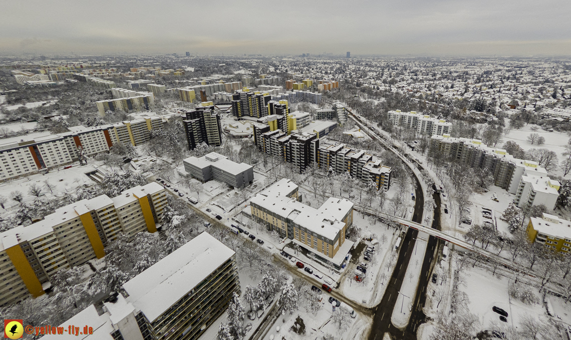04.12.2021 - Karl-Marx-Ring und Marx-Zentrum in Neuperlach